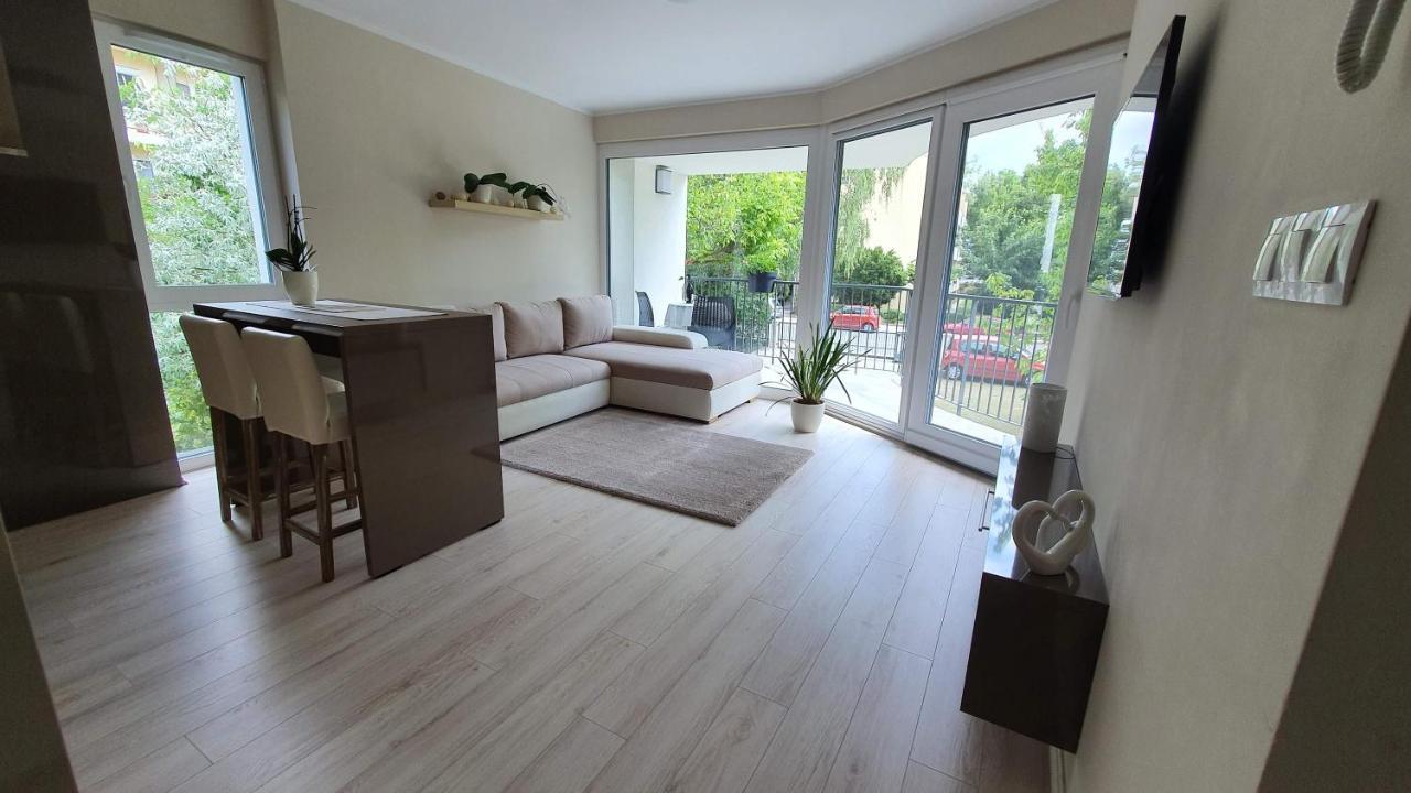 Kriszta Residence Balatonalmádi Exterior foto