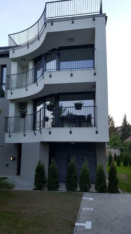 Kriszta Residence Balatonalmádi Exterior foto